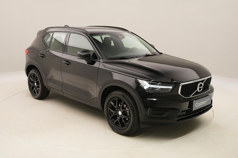 Volvo XC40 T2 KINETIC AUT REZERVACE - fotka 16 z 39