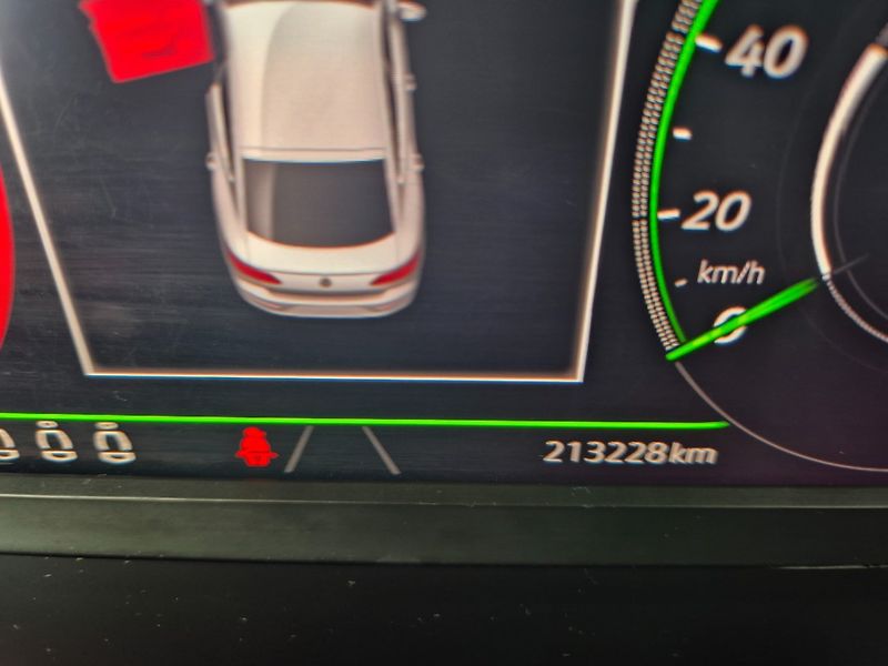 Volkswagen Arteon 2.0 TDI DSG 4x4  DPH ROZVODY - fotka 27 z 32