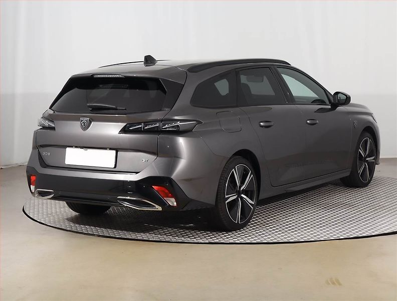 Peugeot 308 (2023) GT 1.2 PureTech - fotka 5 z 25