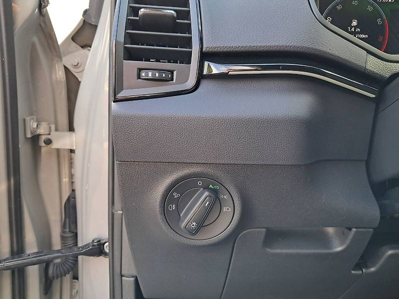 Škoda Karoq (2022) SPORTLINE Exclusive 1.5 TSI / - fotka 19 z 31