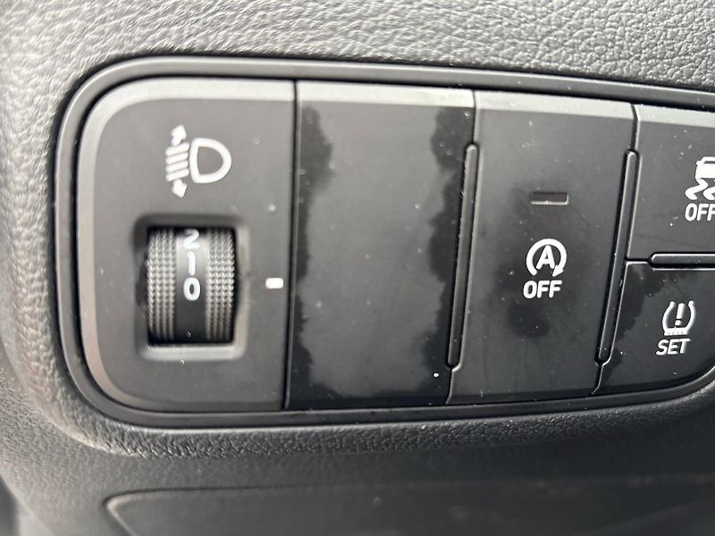 Hyundai Bayon (2024) 1.0 T-GDI Smart - fotka 15 z 23