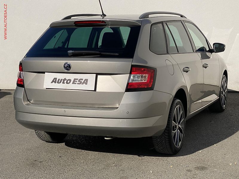 Škoda Fabia (2015) 1.2 TSi, Edition - fotka 4 z 18