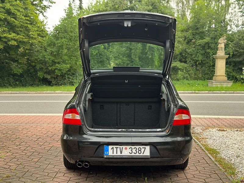 Škoda Superb 2.0TDi ČR čidla aut. klima  - fotka 31 z 31