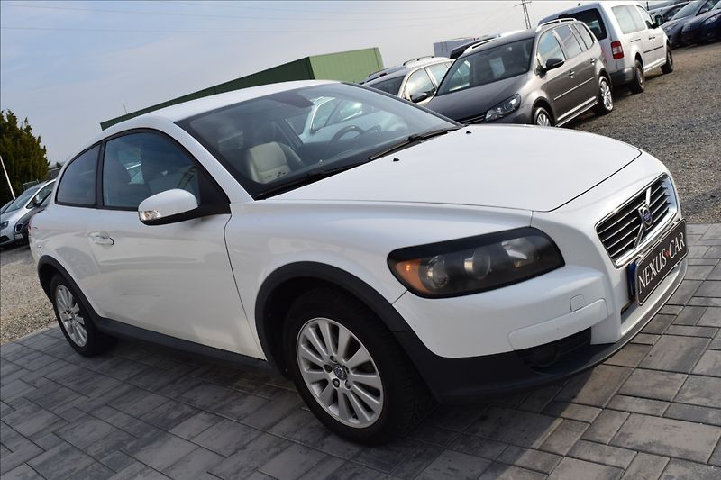 Volvo C30 1,6 80KW PO SERVISE - fotka 4 z 35