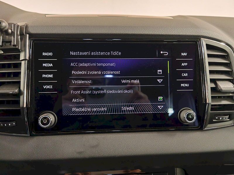 Škoda Karoq (2019) 1.5 TSI 110 kW DSG Style PLUS - fotka 11 z 33