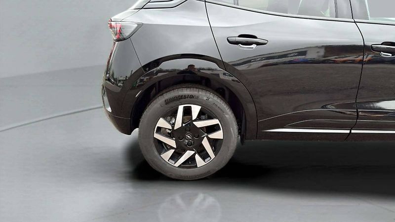 Opel Mokka (2025) GS 1.2 TURBO (96kW/130k) AT8/6 - fotka 20 z 23