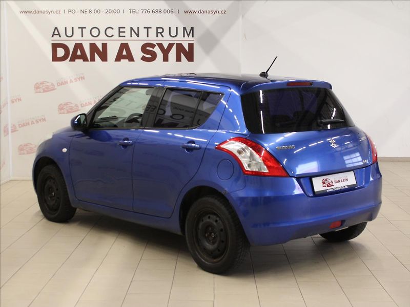 Suzuki Swift 1,2 i 4x4 pěkný stav, serv.kni - fotka 6 z 27