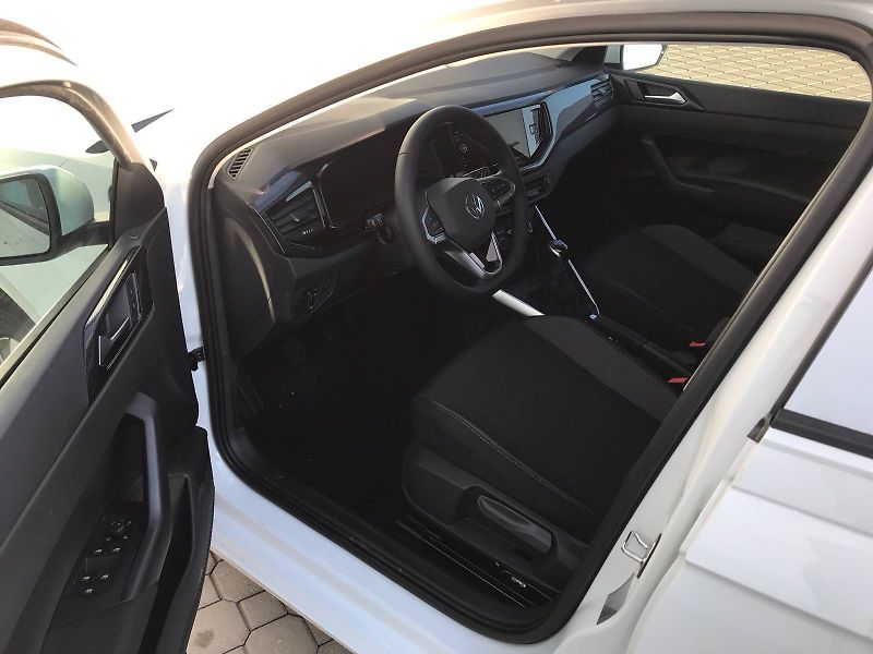 Volkswagen Polo (2025) People 5G 1,0TSI - fotka 5 z 8