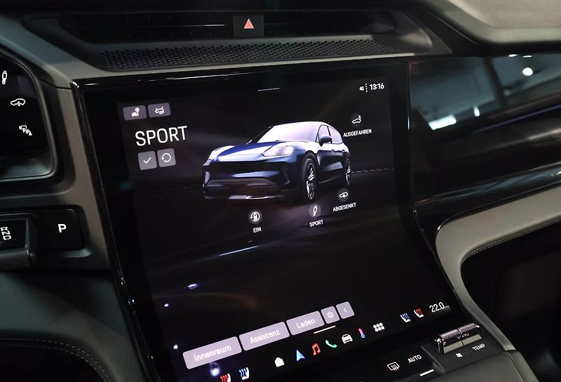 Porsche Cayenne Electric HuD Pano 360 HD-Matri - fotka 19 z 27