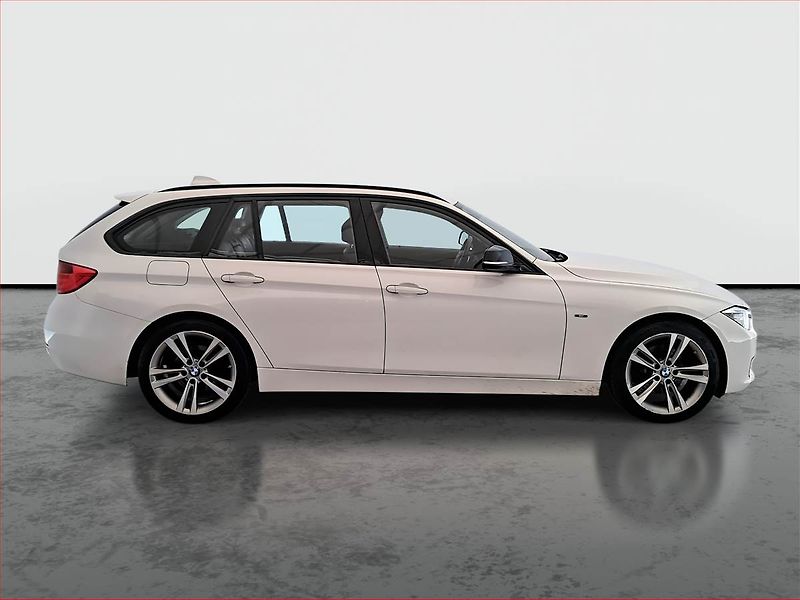 BMW Řada 3 (2015) 320 d, Automat, Navi, Xenony - fotka 6 z 19