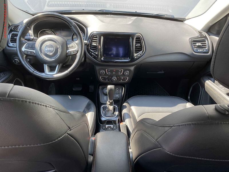 Jeep Compass (2020) 1.4T 4X4, Limited, AT, +ALU - fotka 8 z 22