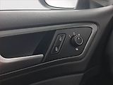 Volkswagen Golf (2018) 1.0 TSI, Tempomat - náhled 17