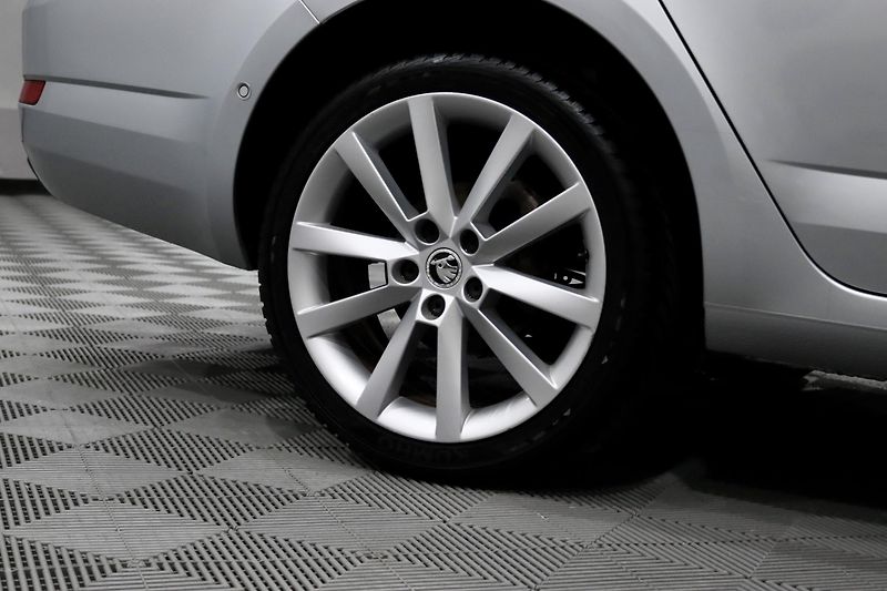 Škoda Octavia 3 Combi 1.4 TSI 110 kW - fotka 8 z 32