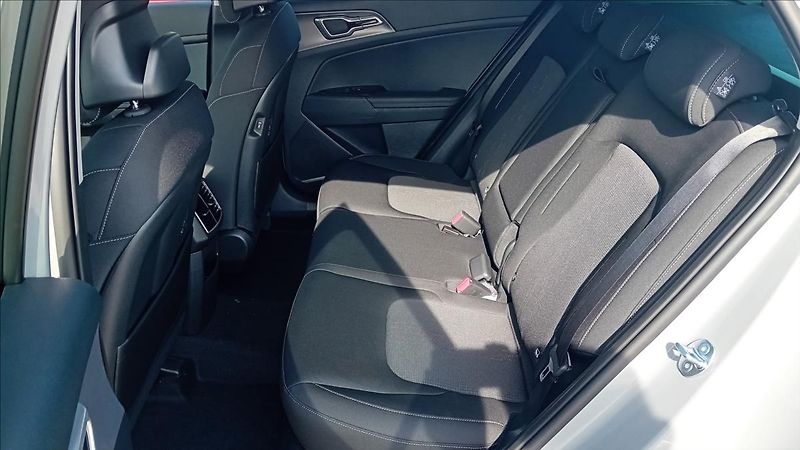 Kia Sportage 1,6 T-GDi 7DCT EXCLUSIVE - fotka 11 z 13