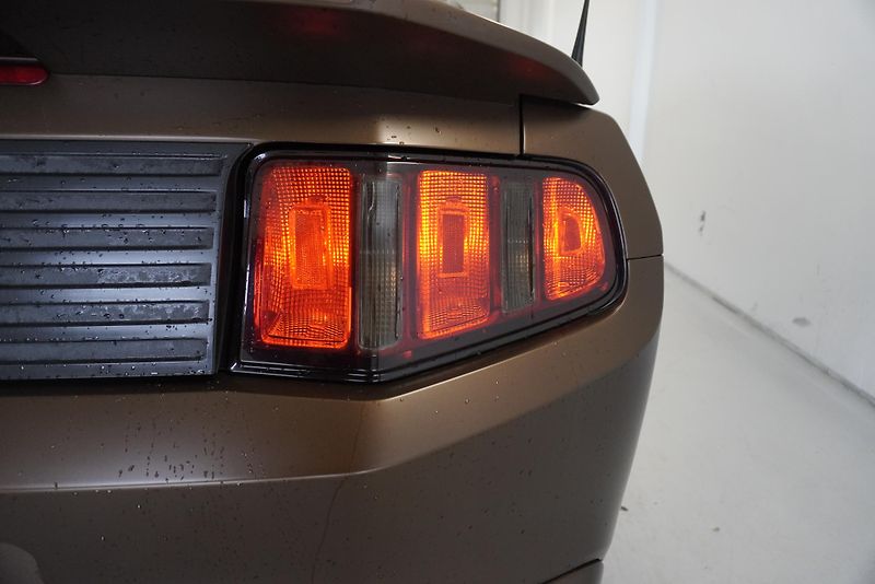 Ford Mustang 3.7i V6 TOP STAV a SERVIS - fotka 9 z 38