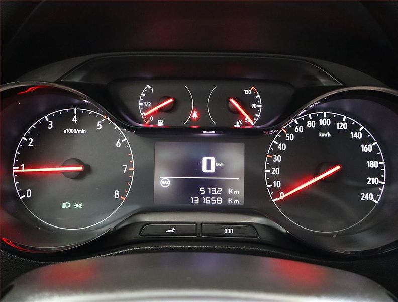 Opel Crossland X (2020) 1.2 Turbo, Tempomat - fotka 11 z 17