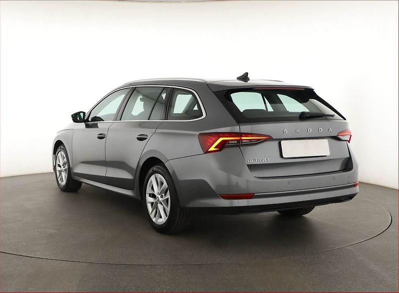 Škoda Octavia (2023) Style Plus 2.0 TDI - fotka 4 z 19
