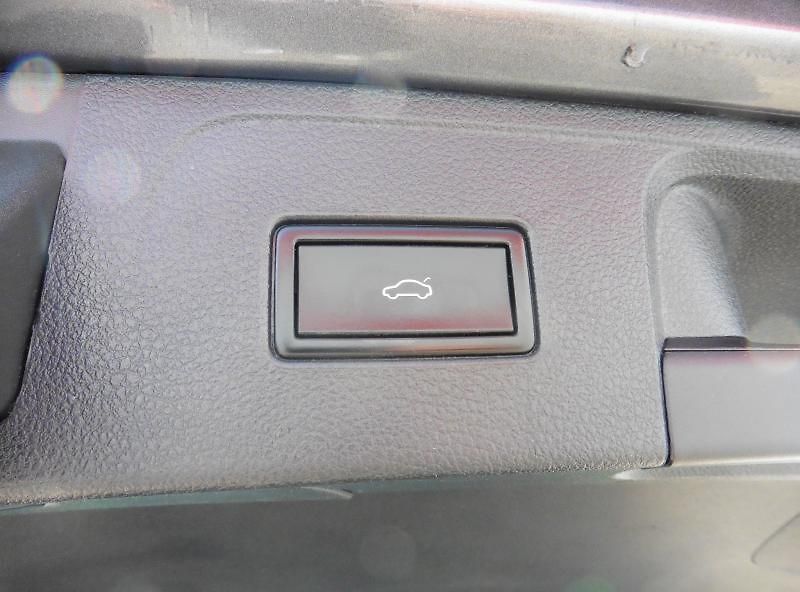 Volkswagen Passat Variant 1.4 TSi Highline Navi - fotka 8 z 17