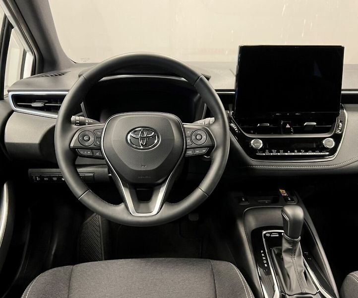 Toyota Corolla 1,8 Hybrid AT Comfort Business - fotka 5 z 17