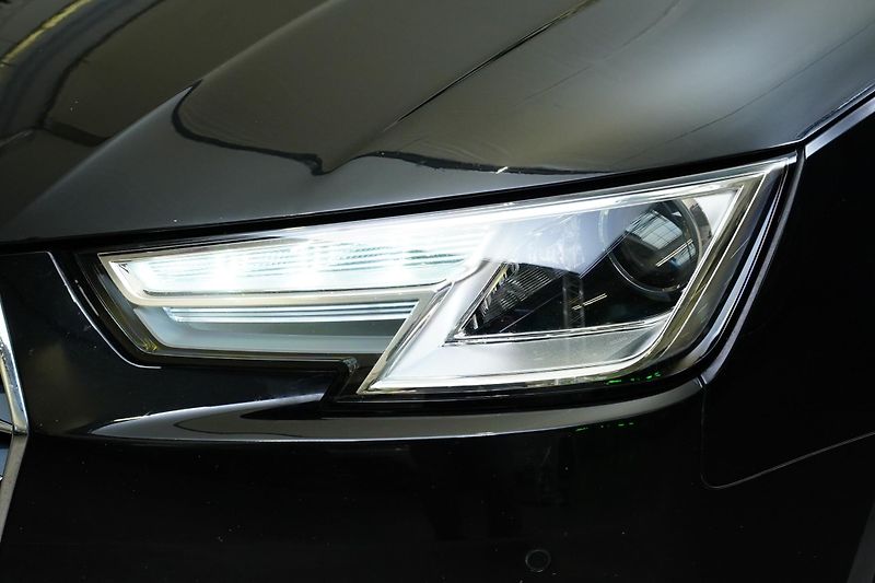 Audi A4 - fotka 9 z 26