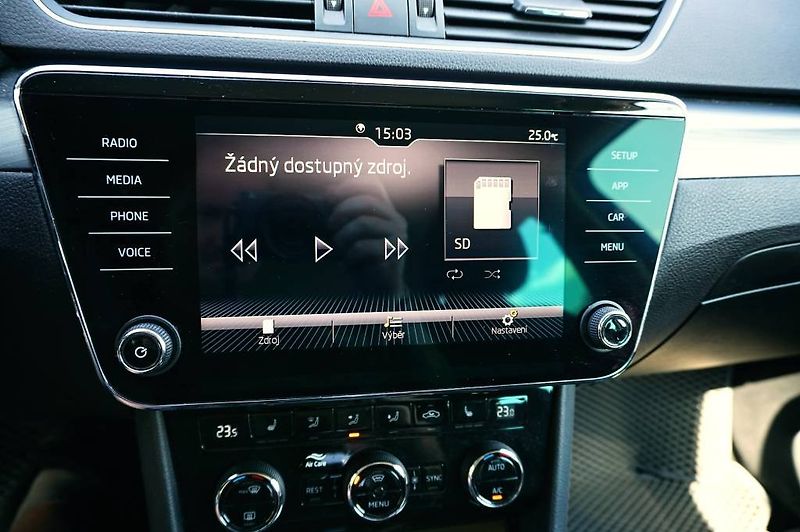 Škoda Superb (2018) STYLE 2,0 TSI 162 kW - fotka 49 z 58