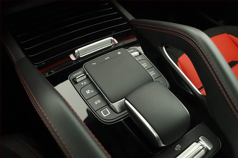 Mercedes-Benz GLE (2025) 53 AMG 4MATIC+, 53 AMG 4MATIC+ - fotka 8 z 20