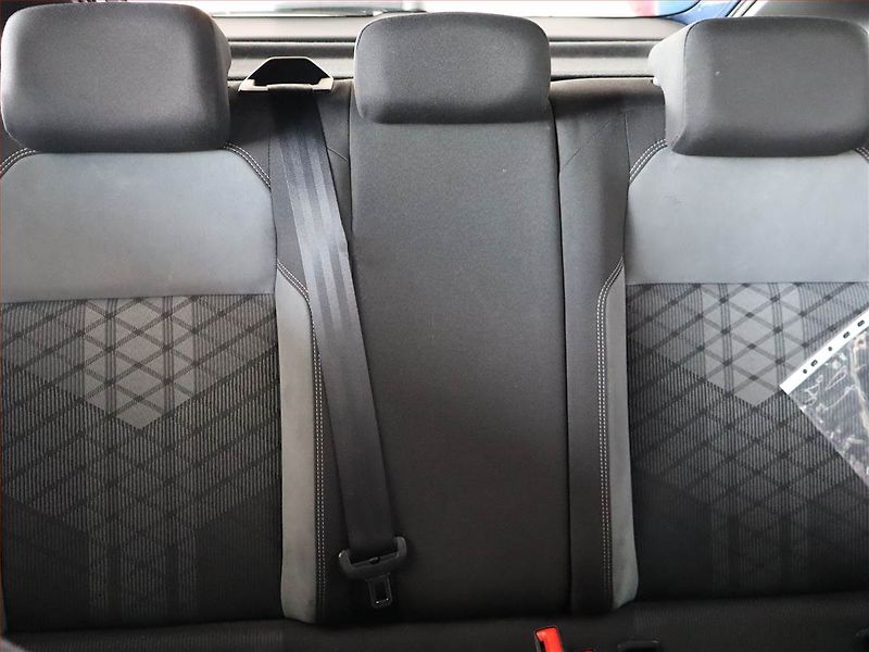 Volkswagen Taigo (2022) R-Line 1.0 TSI, Automat, Navi - fotka 10 z 21
