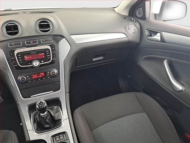 Ford Mondeo (2013) 2.0 TDCi, Serv.kniha, Tempomat - fotka 8 z 17