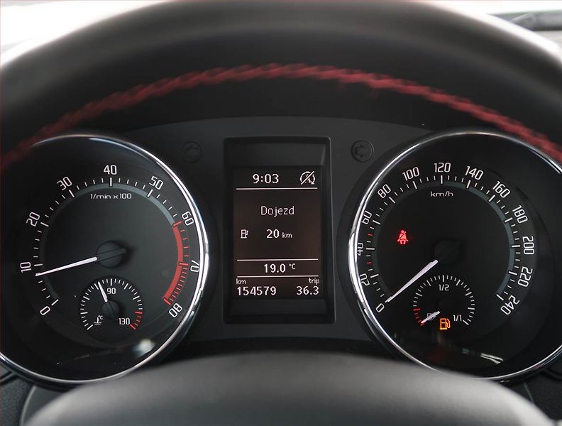 Škoda Yeti (2015) Monte Carlo 1.4 TSI, Bi-Xenony - fotka 11 z 19