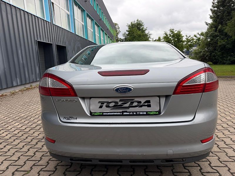 Ford Mondeo 2,0i 16V Ghia / servis.kn. /  - fotka 4 z 31