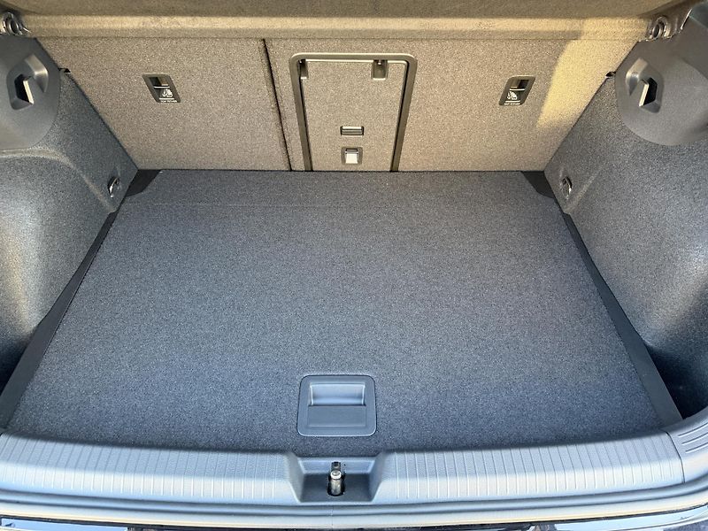 Volkswagen Golf GTD 2,0 TDi/147kW - DSG,Matrix - fotka 68 z 85