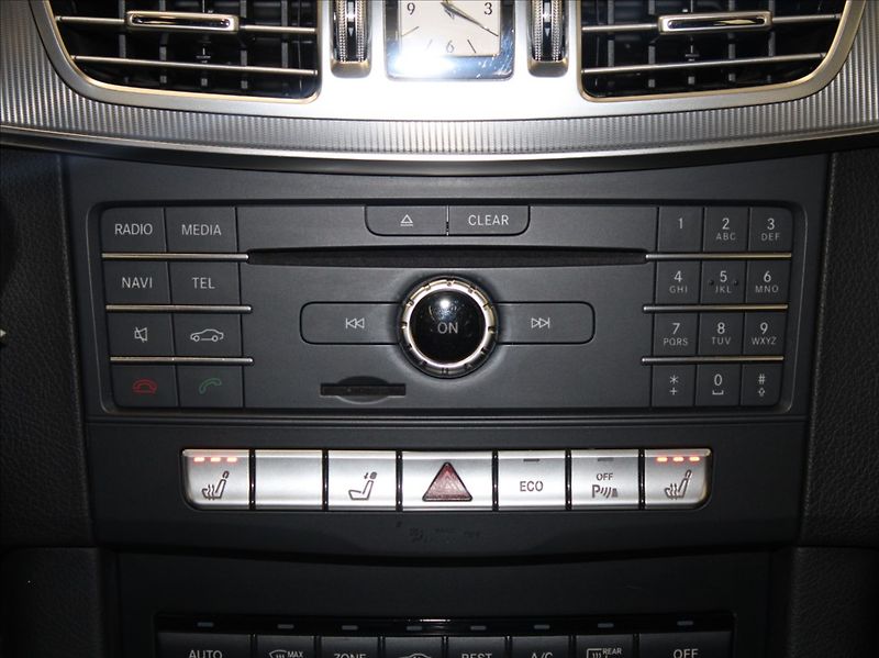 Mercedes-Benz Třídy E E350cdi 4M AMG Pano.Tažné   3, - fotka 14 z 27