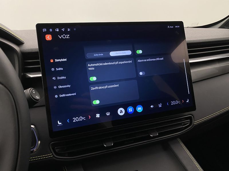 Lynk & Co 01 CORE PHEV AUT CZ 1.maj - fotka 57 z 72