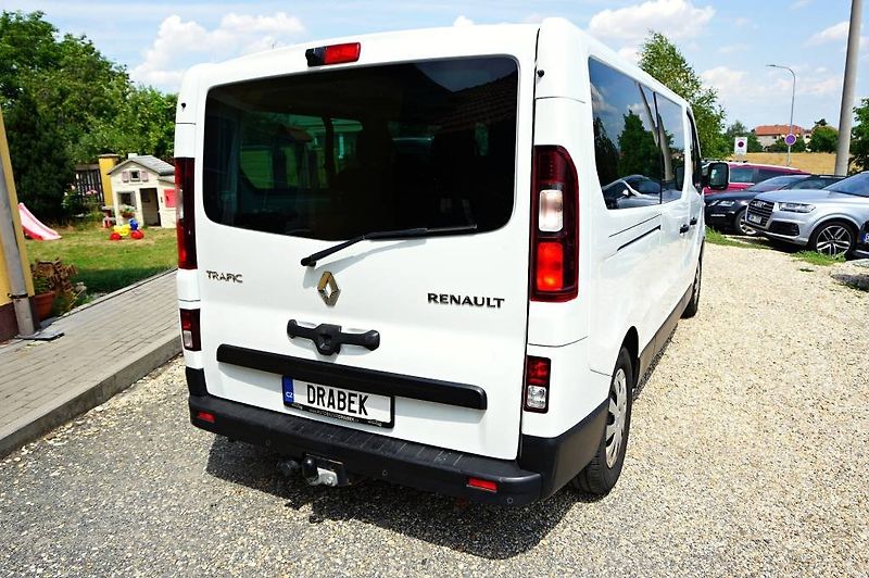 Renault Trafic (2018) PASSANGER 1,6 DCI 92 kW - fotka 4 z 31