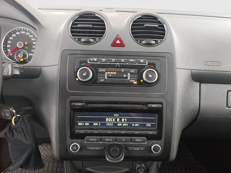 Volkswagen Caddy (2014) Soccer 1.6 TDI, 5Míst - fotka 12 z 20
