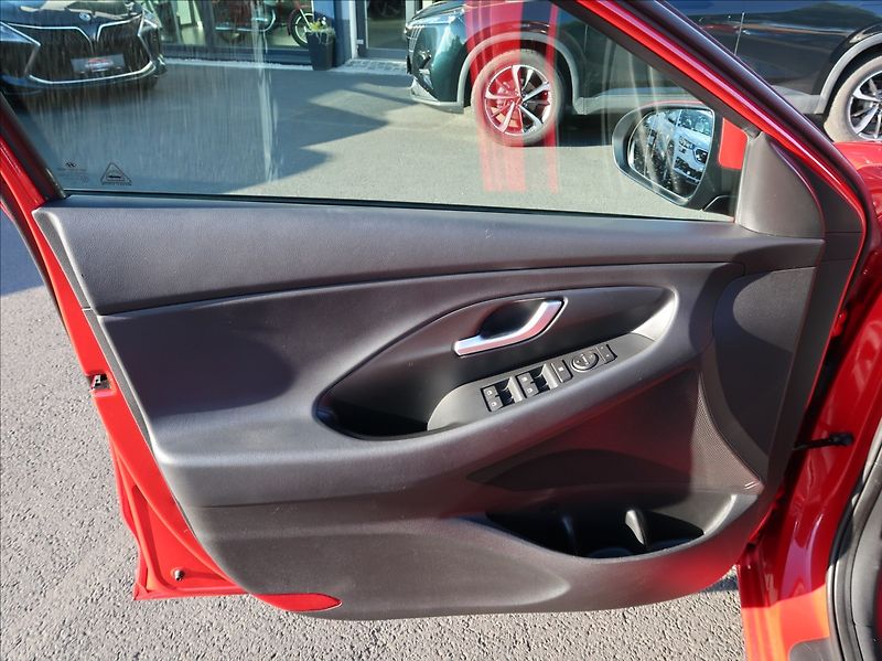 Hyundai i30 1,0 T-GDi,88kW,NovéČR,Serv.kn. - fotka 19 z 28