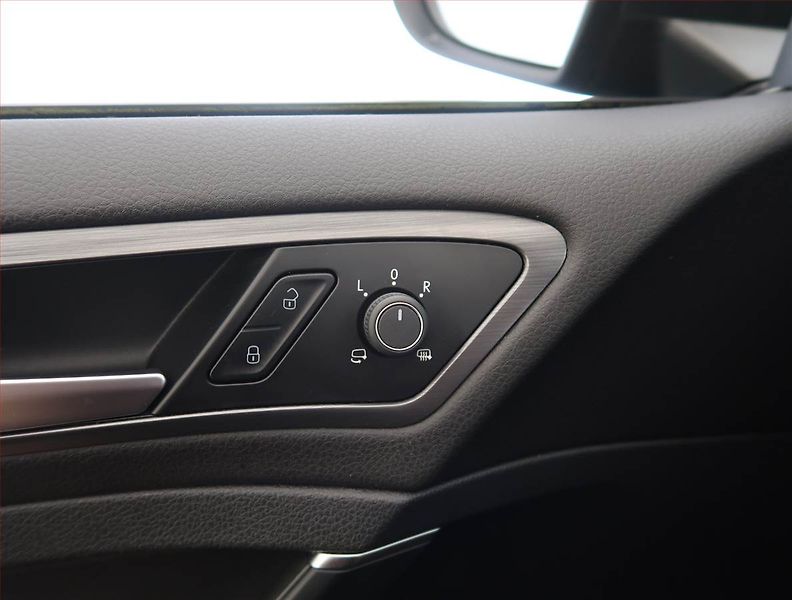 Volkswagen Golf (2020) 32 kWh - 37 Ah, SoH 90% - fotka 24 z 26