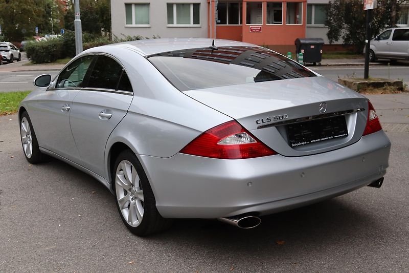 Mercedes-Benz CLS Mercedes-Benz CLS 500 V8 C219 - fotka 13 z 50
