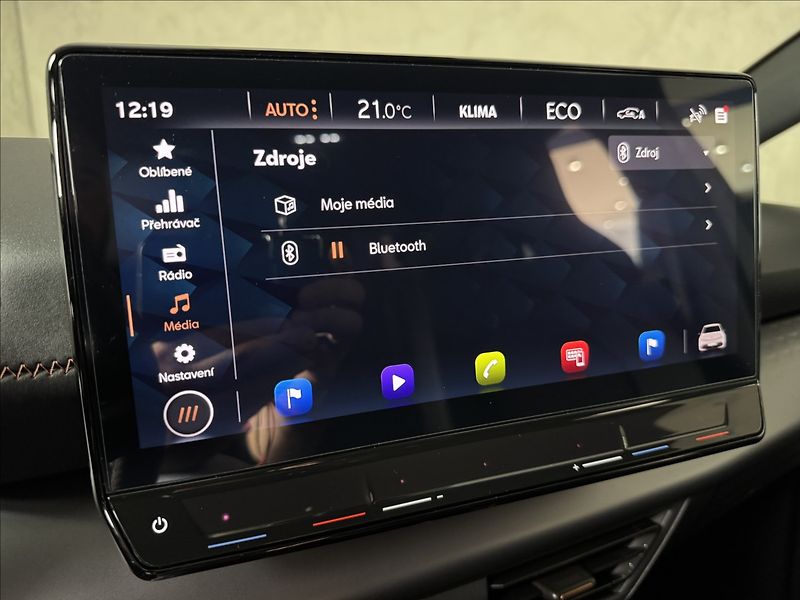 Cupra Born 150kW LED SoH 96,5% PDC - fotka 37 z 48