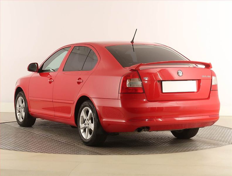 Škoda Octavia (2008) Ambiente Plus 1.6, LPG - fotka 4 z 18