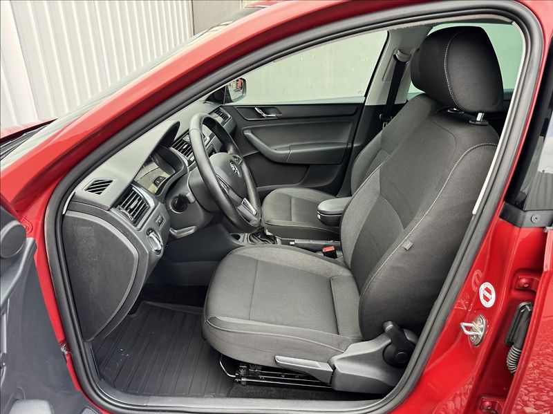 Škoda Rapid 1,2 TSI,63kW,tažné,1.maj.,ČR - fotka 21 z 50