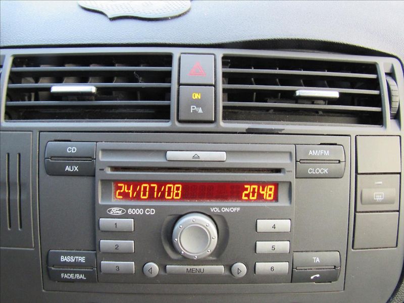 Ford C-MAX 1,8 TDCi 85kW Titanium - fotka 16 z 28