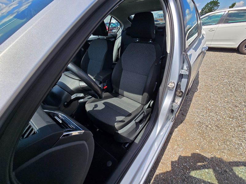 Škoda Octavia (2014) 1.6 TDi 77KW DSG Ambition - fotka 10 z 23