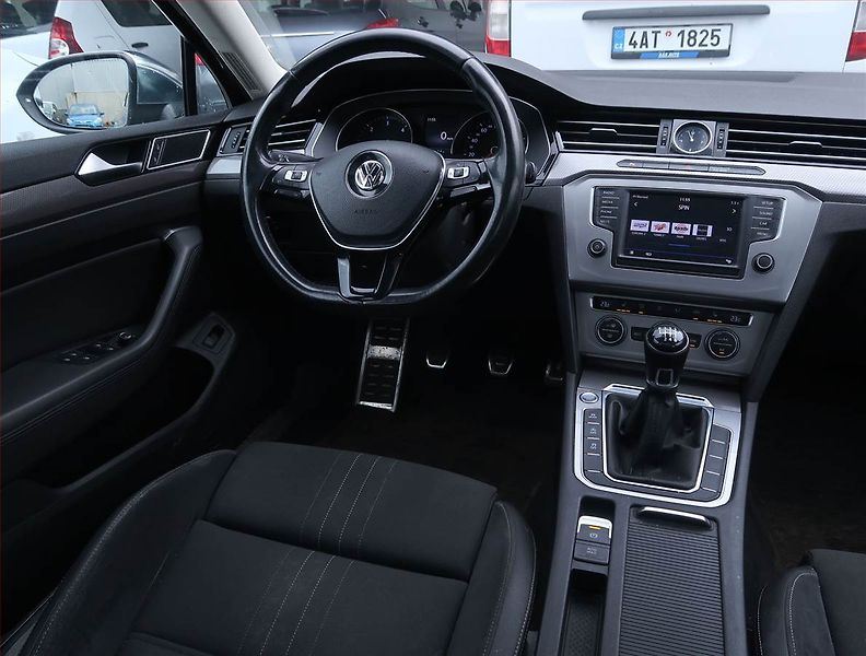 Volkswagen Passat (2017) Alltrack 2.0 TDI, 4X4 - fotka 7 z 16