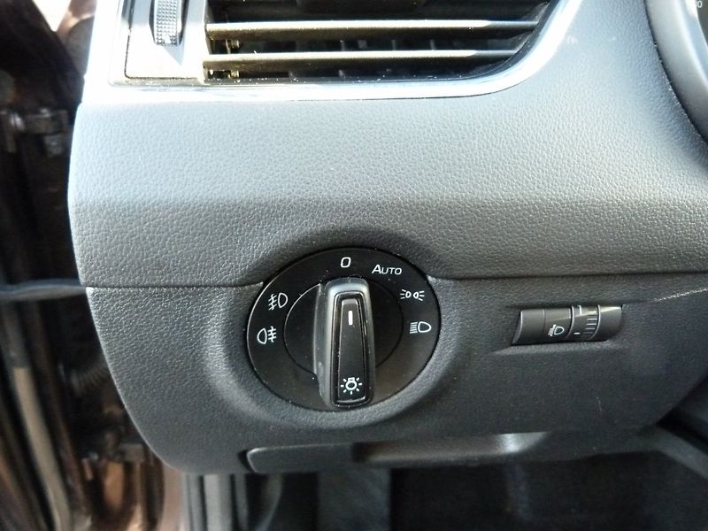 Škoda Octavia 1.4 TSI auto klima - fotka 22 z 26