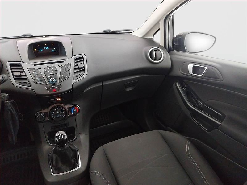 Ford Fiesta (2015) 1.25 - fotka 8 z 15