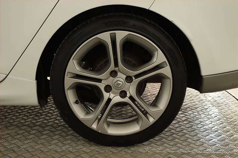 Renault Clio (2015) 1.2 TCe, Automat, Serv.kniha - fotka 15 z 24
