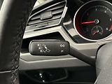 Volkswagen Touran 2,0 TDI DSG Panorama 1.Maj. - náhled 18