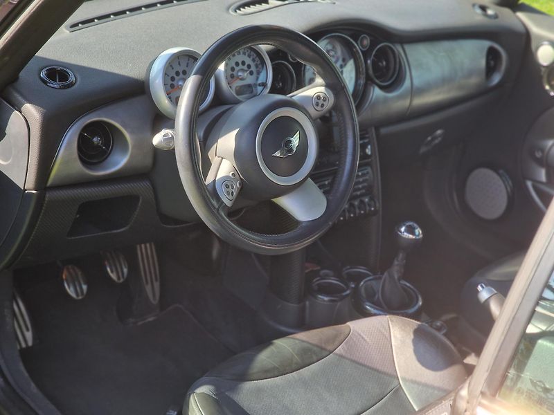 Mini Cooper (2007) JCW, R52 Cabrio - fotka 10 z 25