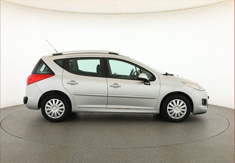 Peugeot 207 (2011) 1.4, nová STK, Tažné - fotka 6 z 12